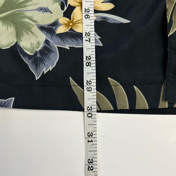 Bill Blass Men’s Hawaiian Short Sleeve Shirt - Picture 8 of 9